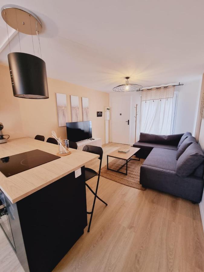 Duplex Neuf Centre Ville Avec Parking Neauphle-le-Château المظهر الخارجي الصورة